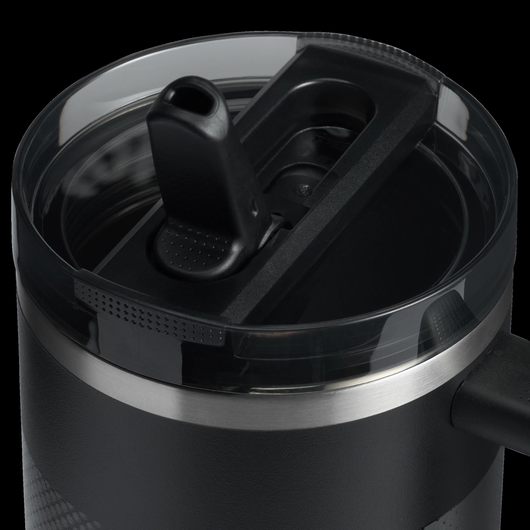 Moderne Stanley Quencher ProTour Thermosflasche mit Flip Straw, 1.18l, in trendigem Schwarz mit Farbverlauf, perfekt für aktive Lebensstile.