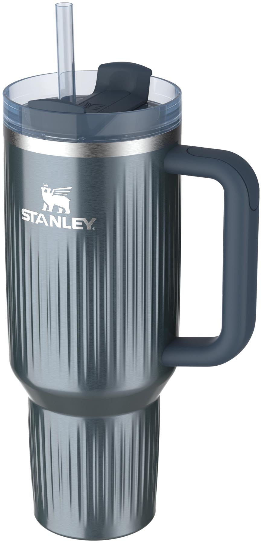 Stylische Stanley Thermosflasche Quencher Fluted in glacial blue shine, perfekt für unterwegs und hält Getränke lange kühl.