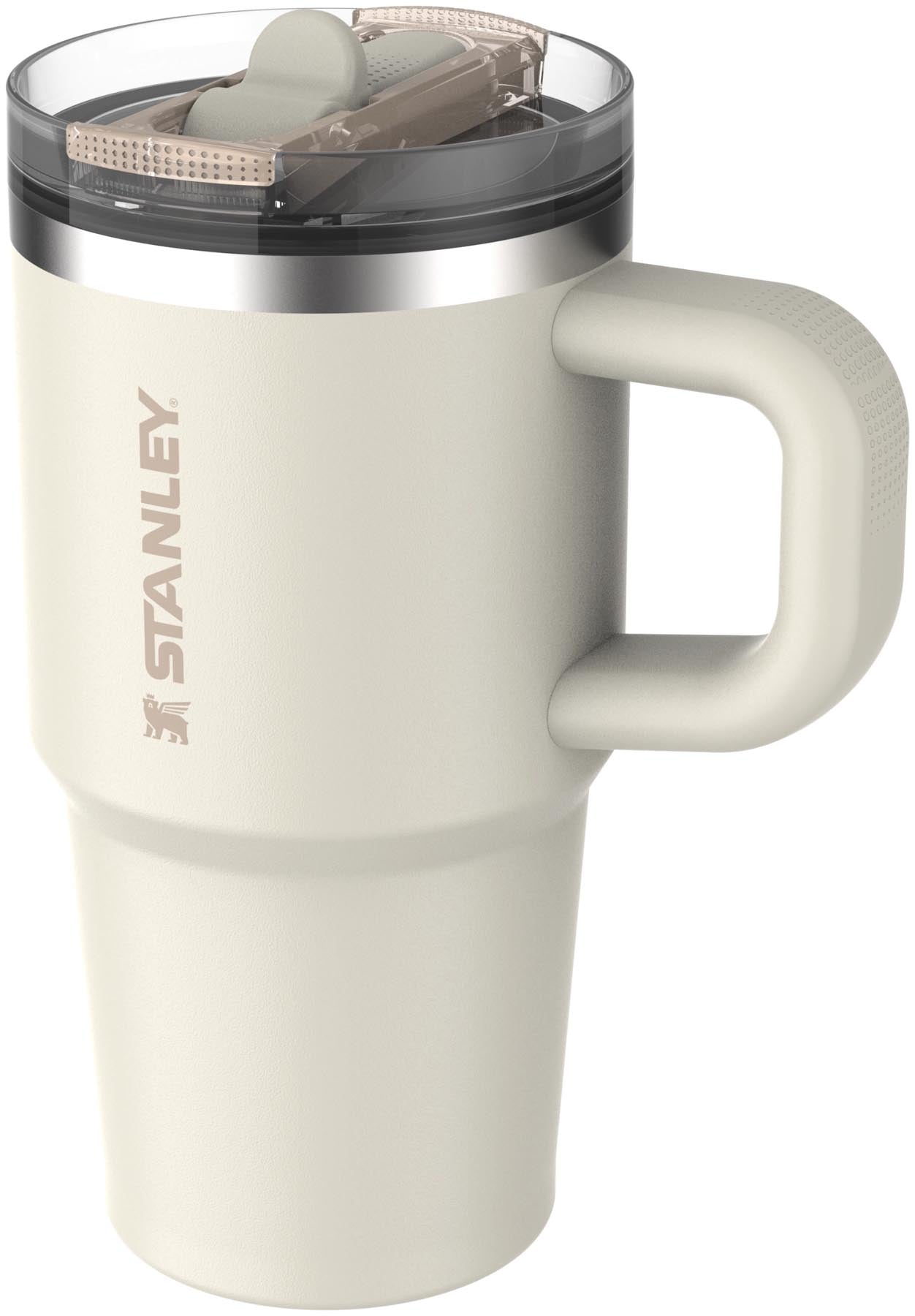 Elegante Stanley Quencher ProTour Flip Straw Thermosflasche in Creme, 0.59l, ideal für Erfrischungen unterwegs und vielseitig einsetzbar.