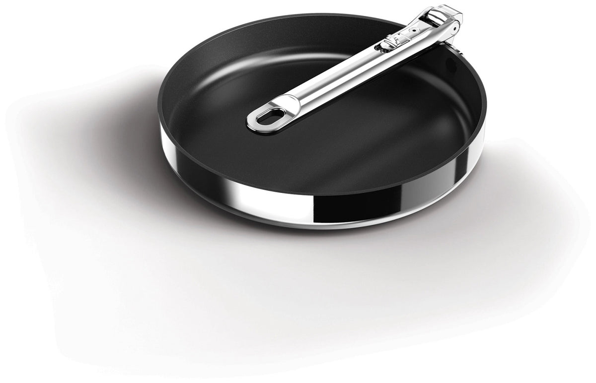 Space Steel Bratpfanne D24cm Edelstahl Klappgriff antihaft in Schwarz präsentiert im Onlineshop von KAQTU Design AG. Bratpfanne ist von Joseph Joseph