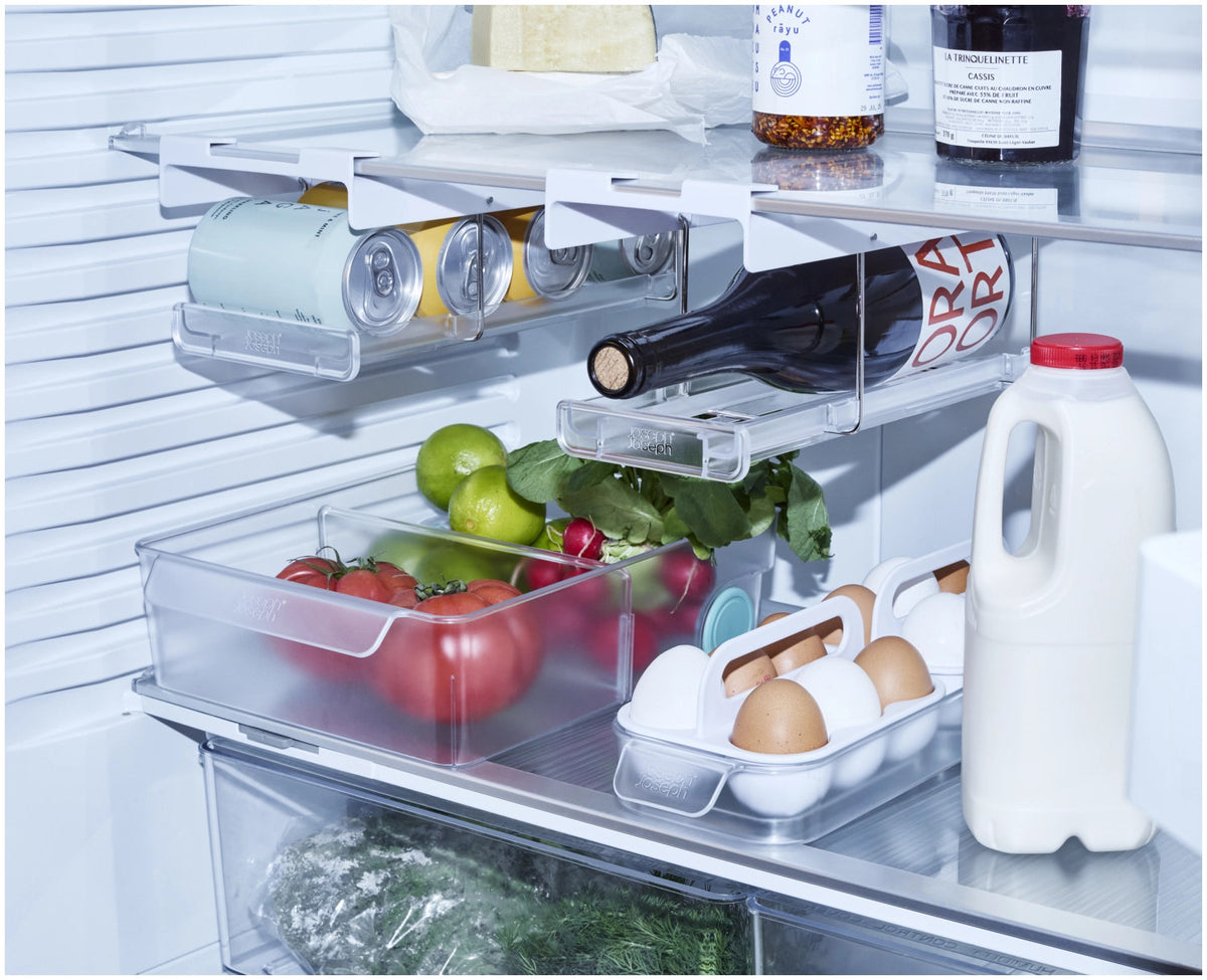 FridgeStore Kühlschrank-Unterregal Dosenhalter in Grau präsentiert im Onlineshop von KAQTU Design AG. Küchenhelfer ist von Joseph Joseph
