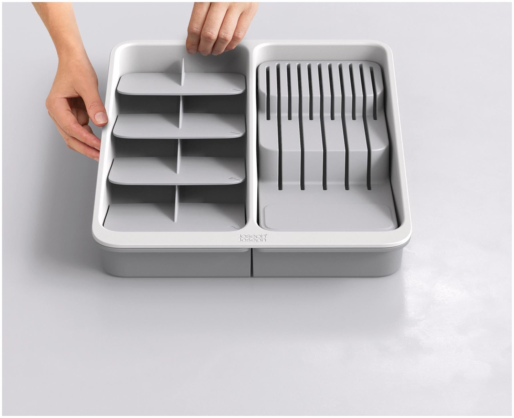 Eleganter, erweiterbarer Besteckkasten aus umweltfreundlichem Recycling-Kunststoff in stilvollem Grau, perfekt für eine organisierte Küchenschublade.