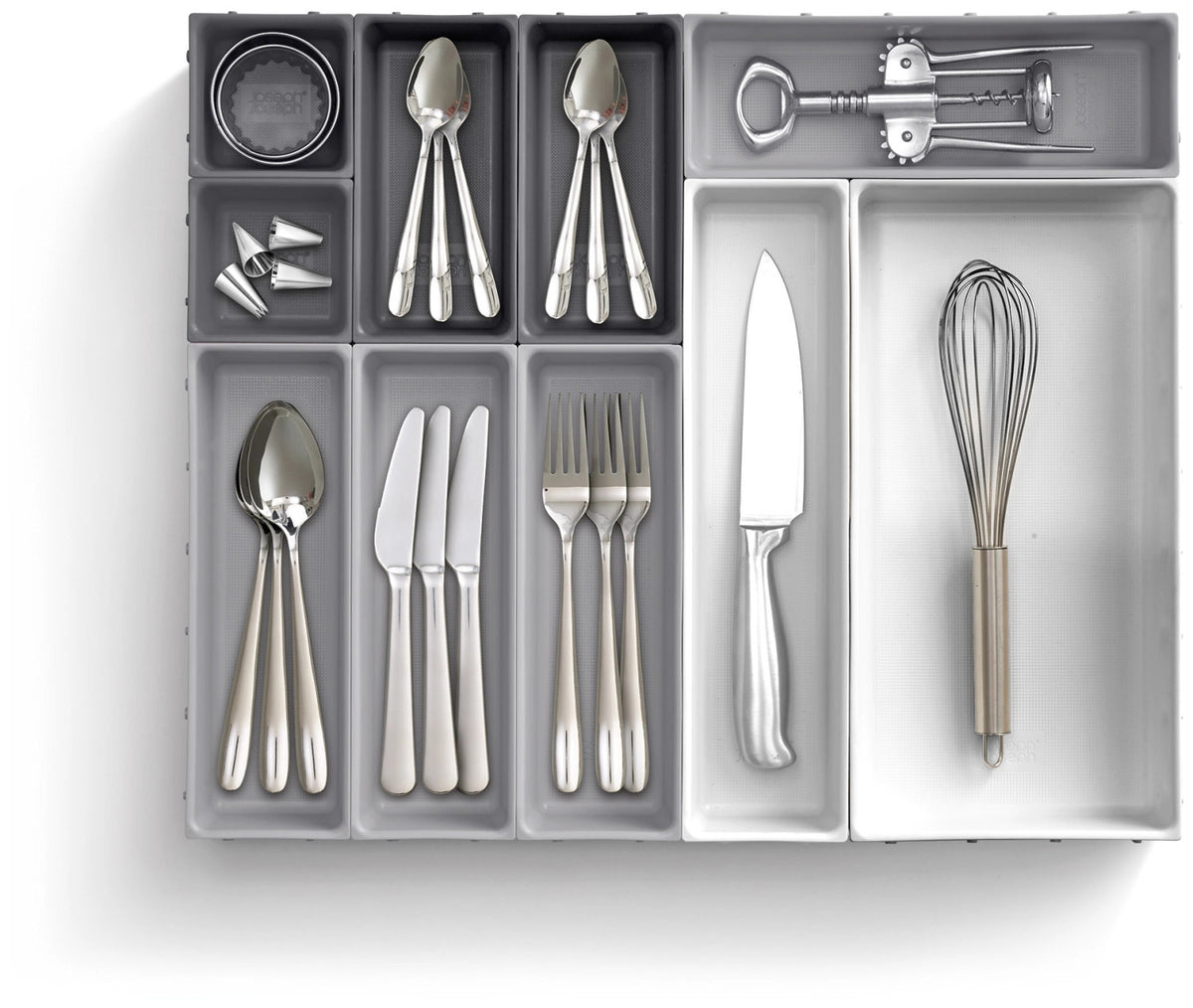 Blox Schubladenorganizer 10tlg aus recycl. Kunststoff in Grau präsentiert im Onlineshop von KAQTU Design AG. Besteckboxen ist von Joseph Joseph