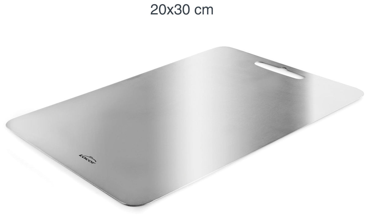 Schneidbrett Titanium 20x30cm in Silber präsentiert im Onlineshop von KAQTU Design AG. Schneidbrett ist von Lacor