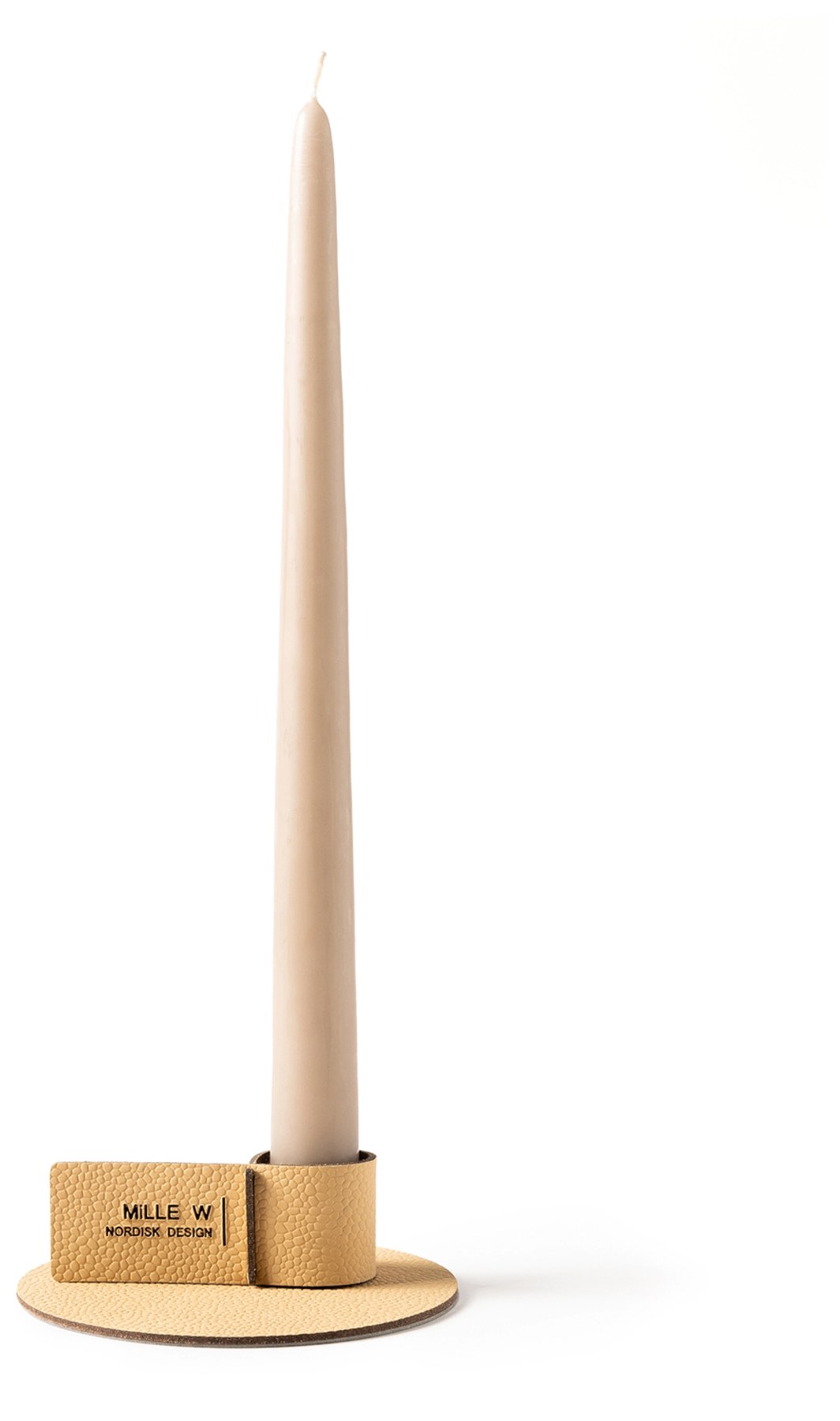 Beiger Teelichthalter aus der Alchemy Churchill Serie von MiLLE W NORDISK DESIGN, quadratische Form, Grösse 12x12x4 cm, für ein Teelicht.