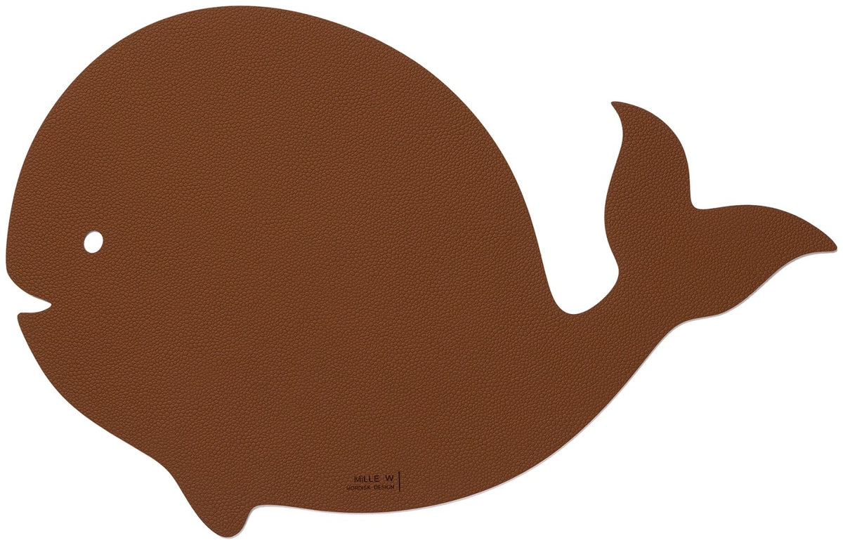 Rechteckiges Tischset in Braun mit aufgedrucktem Wal-Motiv, Masse 48 x 36 x 0.2 cm, von MiLLE W NORDISK DESIGN, für den Kindertisch.