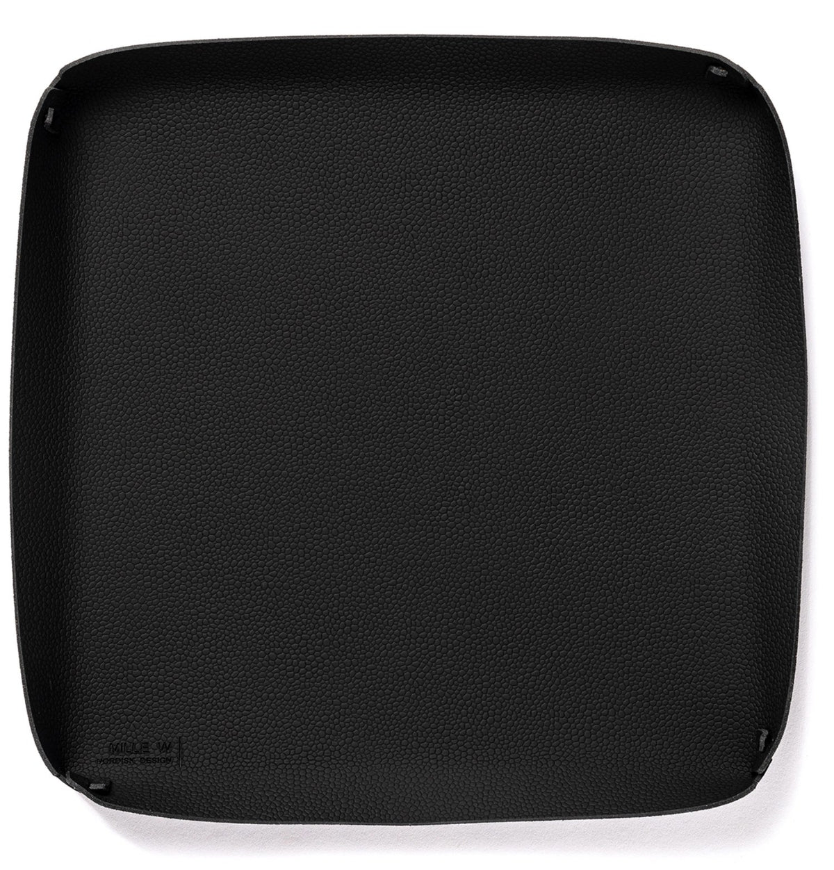 Schwarzes rechteckiges Tablett Stockholm large von MiLLE W NORDISK DESIGN, Masse 25 x 25 x 2 cm, minimalistisches Design.