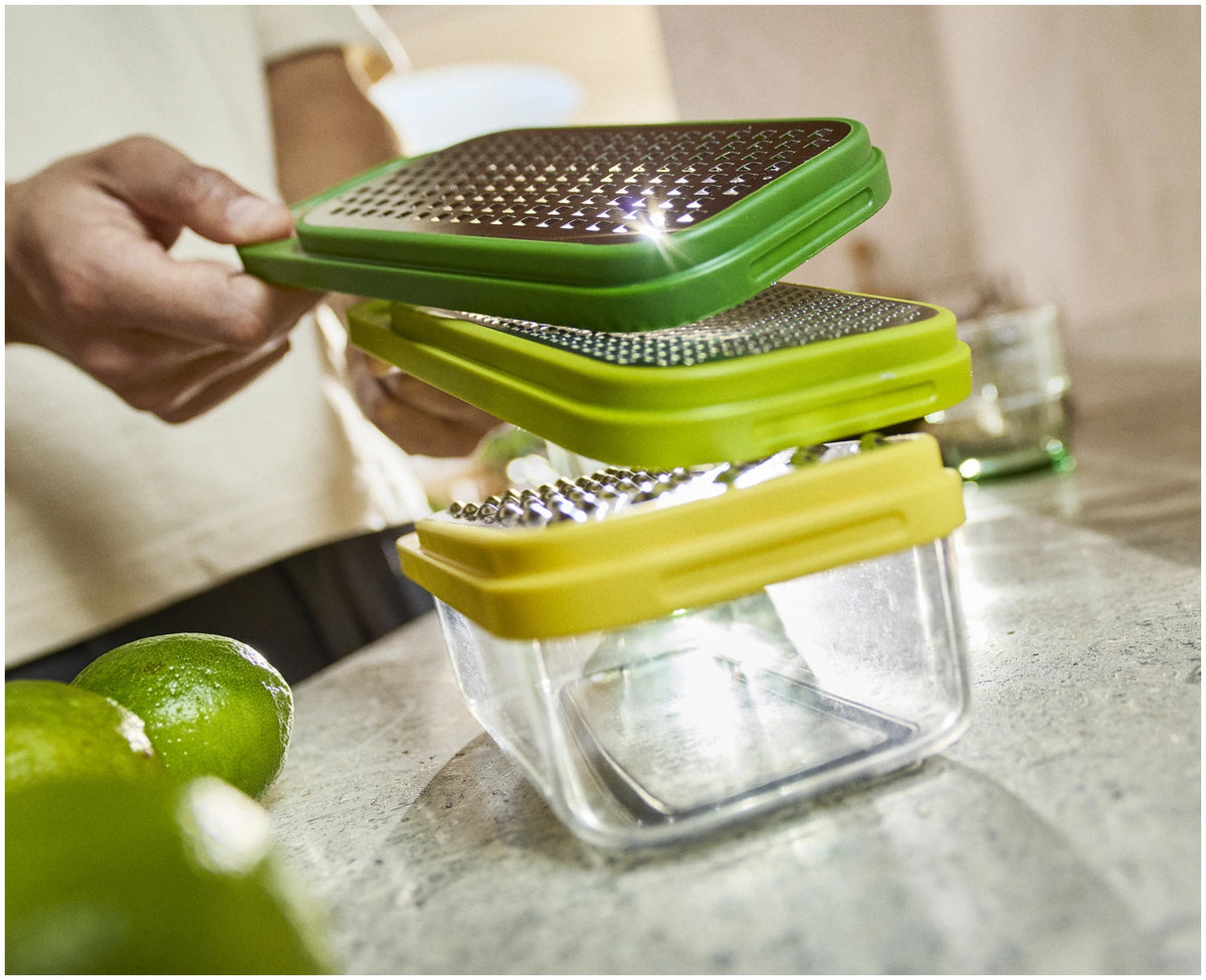 Multi-Grate & Store 3-in-1 Reibenset multi in Mehrfarbig präsentiert im Onlineshop von KAQTU Design AG. Reiben + Raffeln ist von Joseph Joseph