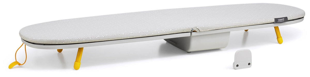 Pocket Max Bügelbrett ecru in Beige präsentiert im Onlineshop von KAQTU Design AG. Schneidbrett ist von Joseph Joseph