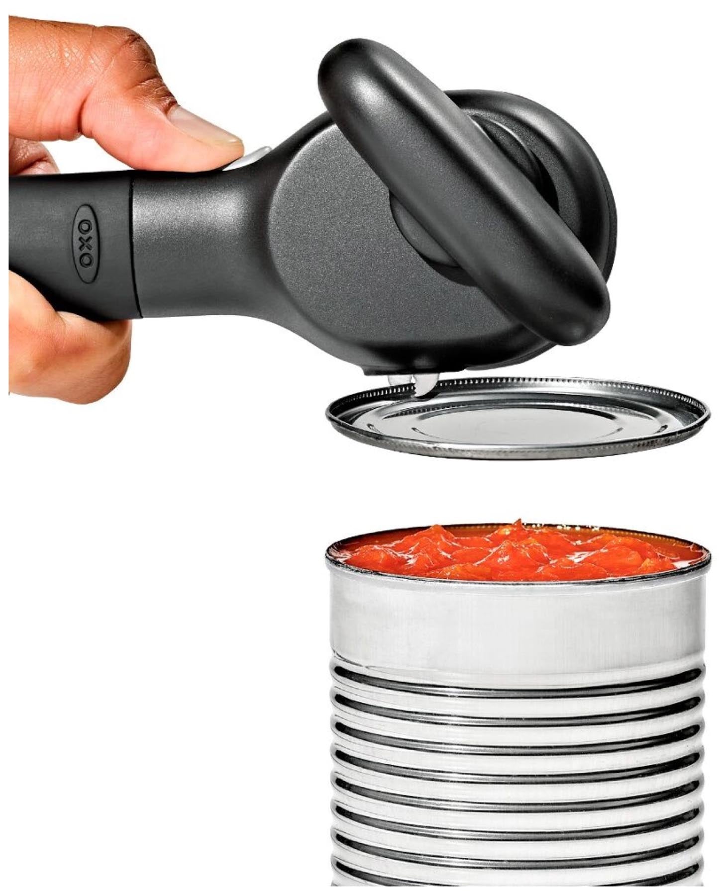 Praktischer Dosenöffner Soft Edge von OXO in stilvollem Schwarz, ideal für müheloses Öffnen von Dosen mit einem ergonomischen Griff.