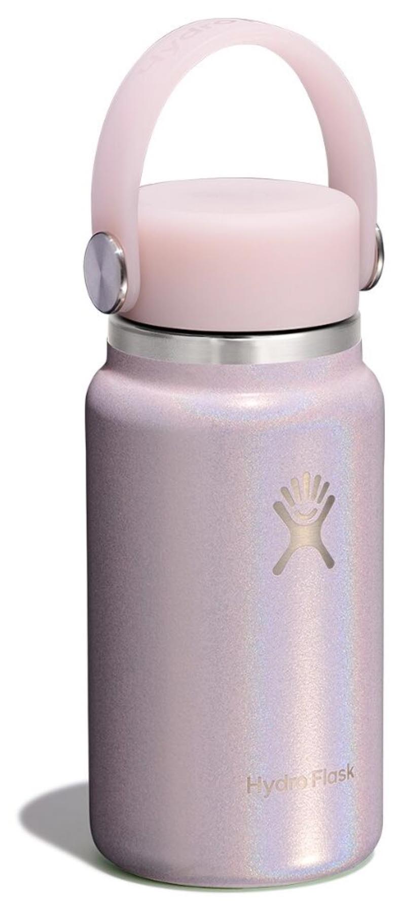 Stylische 200ml Trinkflasche in glimmer pink von Hydro Flask, perfekt für unterwegs und hält Getränke frisch und kühl.