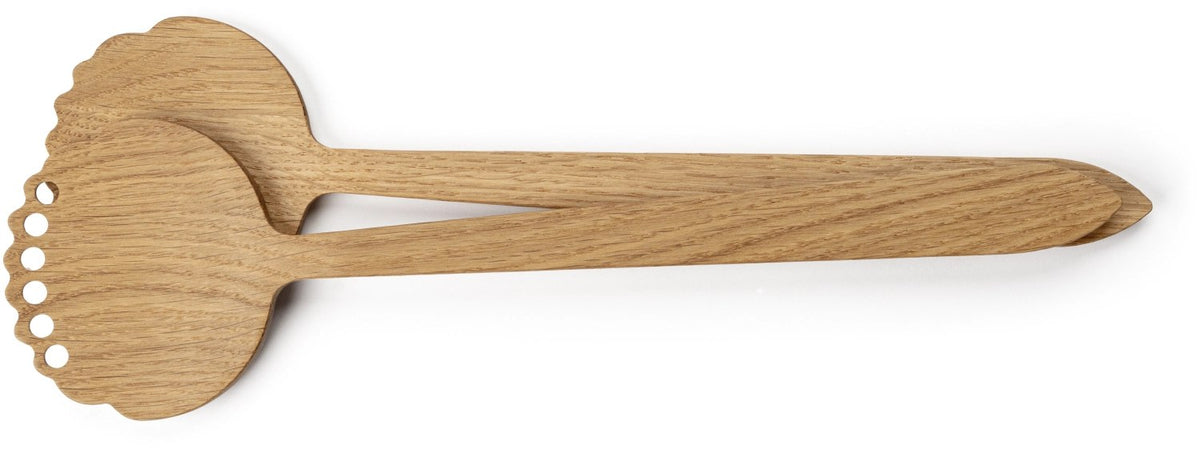 Salatbesteck aus Eichenholz mit langer Laffe und langen Griffen, Länge 32.5cm, natürliche Maserung, geöltes Finish, Farbe Braun.