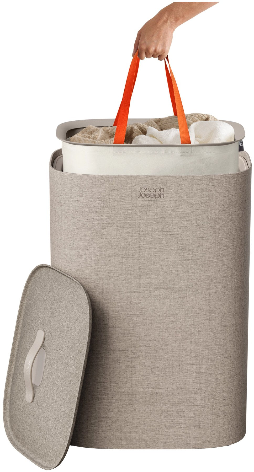 Beiger Wäschekorb Tota One 60l von Joseph Joseph mit abnehmbarem Filzdeckel, schlanker rechteckiger Form und herausnehmbarer Tragetasche.