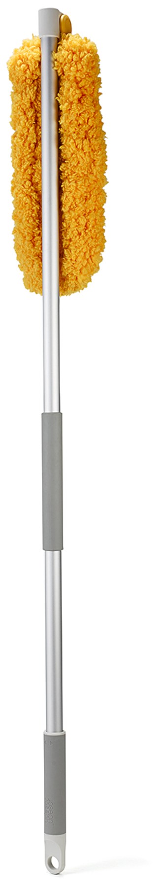 Gelber Staubwischer mit langem, höhenverstellbarem Stiel und flauschigem, um 208° schwenkbarem Mikrofaserkopf von Joseph Joseph.