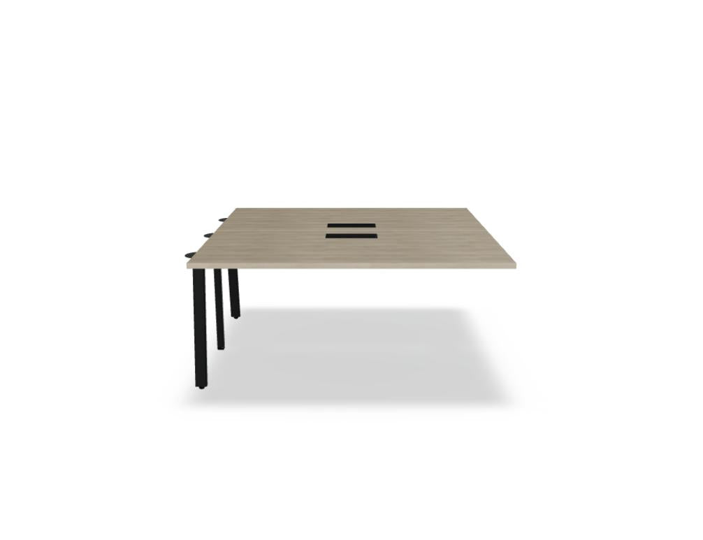 Doppelschreibtisch Ogi A Bench mit Melaminplatte in Honigeiche, schwarzem pulverbeschichtetem Metallgestell und schrägen Beinen.