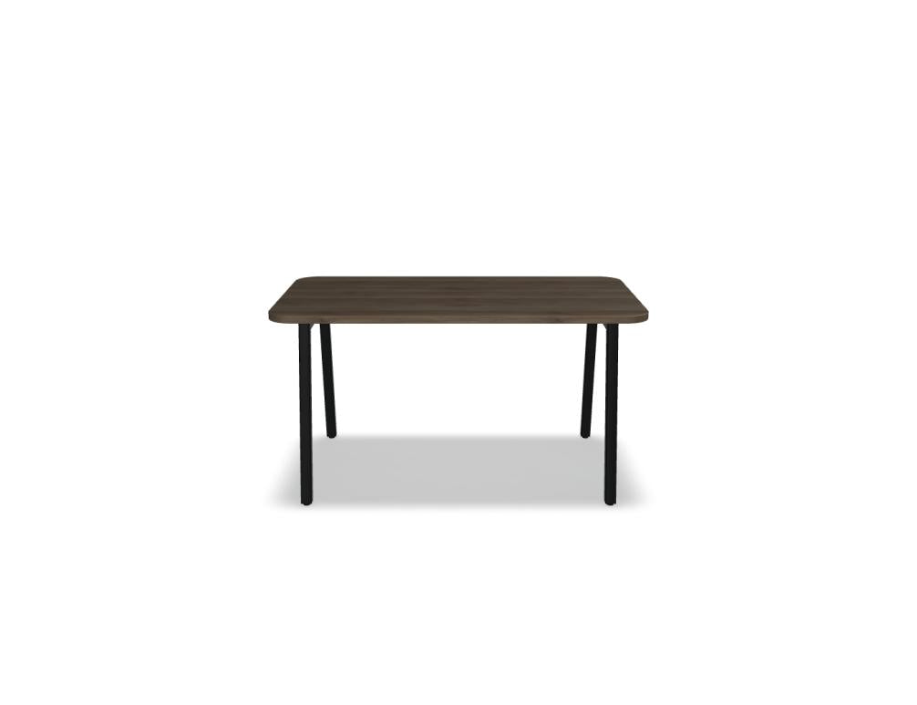 Schreibtisch Ogi M BOMZ03 von Mdd in hellen Holztönen mit minimalistischer Linie und schlankem Beinprofil, geeignet für modernes Arbeitszimmer