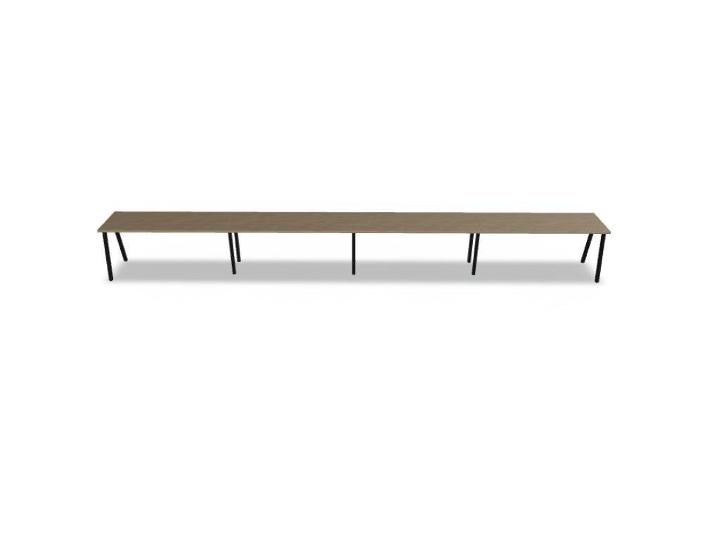 Schreibtisch Ogi M von Mdd mit Tischplatte in Honigeiche und schwarzem Metallgestell im 40x40 mm Profil, schräge Beine.