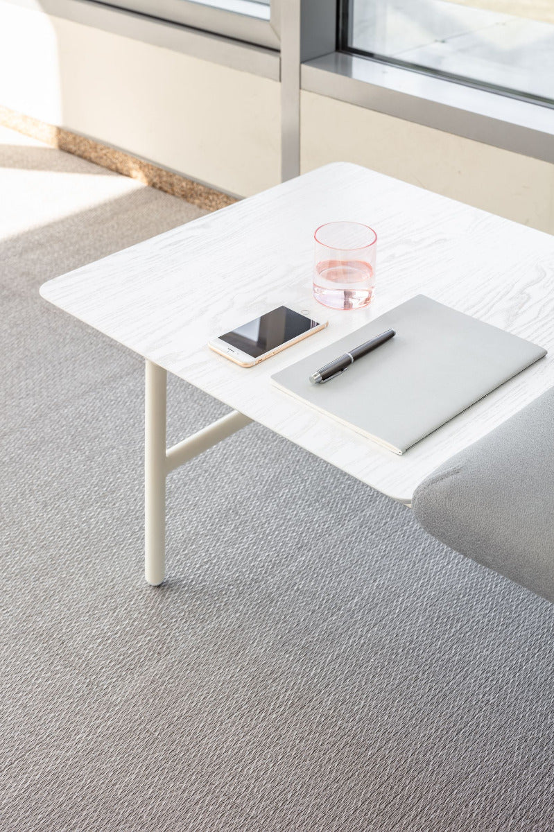 Modernes und flexibles Sitzsystem Agora AR05 von MDD, perfekt für kreative Raumgestaltungen und komfortable Entspannung.