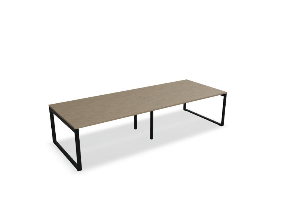 Doppelschreibtisch Ogi Q Bench mit Tischplatte in Honigeiche und schwarzem, pulverbeschichtetem Metallgestell, Ansicht von vorne.
