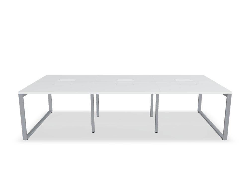 Ogi Q Bench BOQ40E3 Doppelschreibtisch von Mdd mit hellem Holzdekor, schwarzen Metallbeinen und Sichtschutzpaneelen fürs Büro