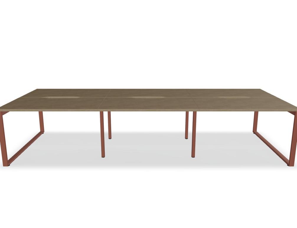 Doppelschreibtisch Ogi Q Bench mit Tischplatte in Honigeiche und schwarzem, pulverbeschichtetem Metallgestell, Ansicht von vorne.