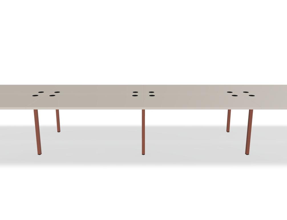 Doppelschreibtisch Ogi U Bench von Mdd mit Melaminplatte in Honigeiche und schwarzem Metallgestell, für zwei Arbeitsplätze.