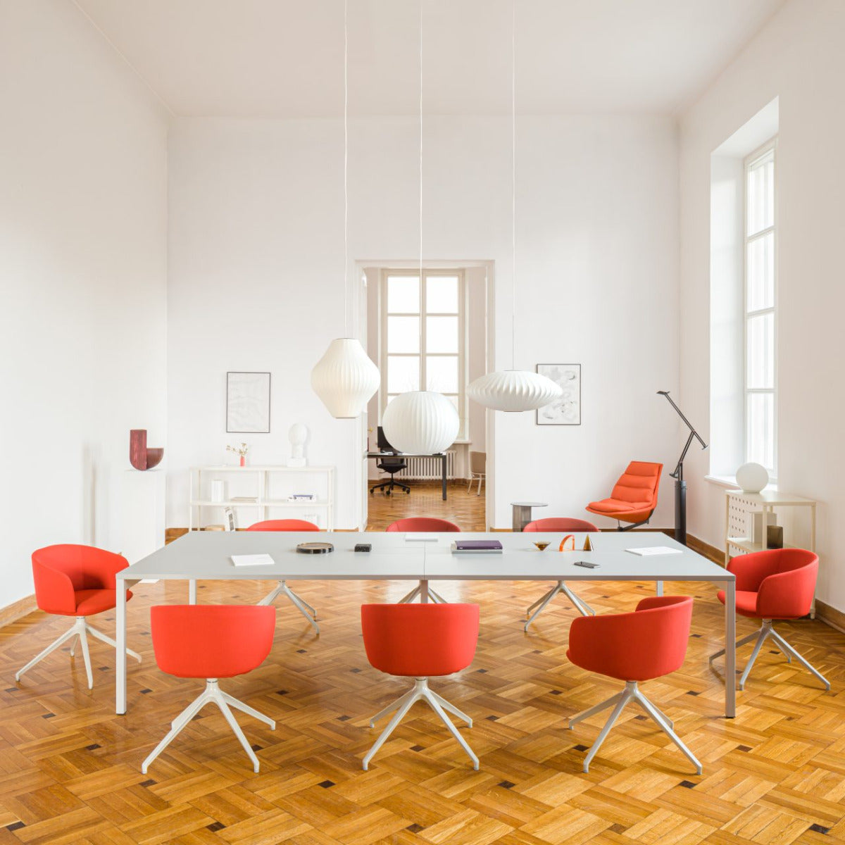Eleganter Esstisch Ogi Y SY28E2 von Mdd, der durch sein zeitgemäßes Design und edle Verarbeitung jeden Essraum aufwertet.