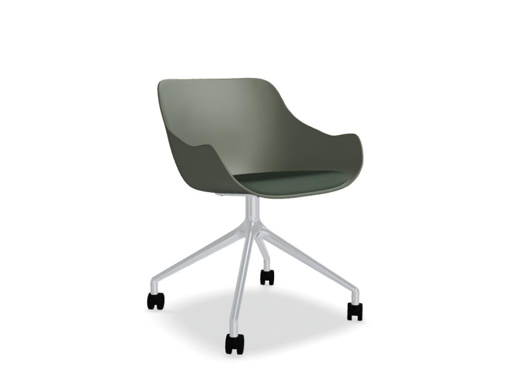 Bürostuhl Baltic Remix mit olivgrünem Kunststoff-Schalensitz, gepolstertem Sitzkissen und poliertem Aluminium-Drehfuss mit vier Sternfüssen.