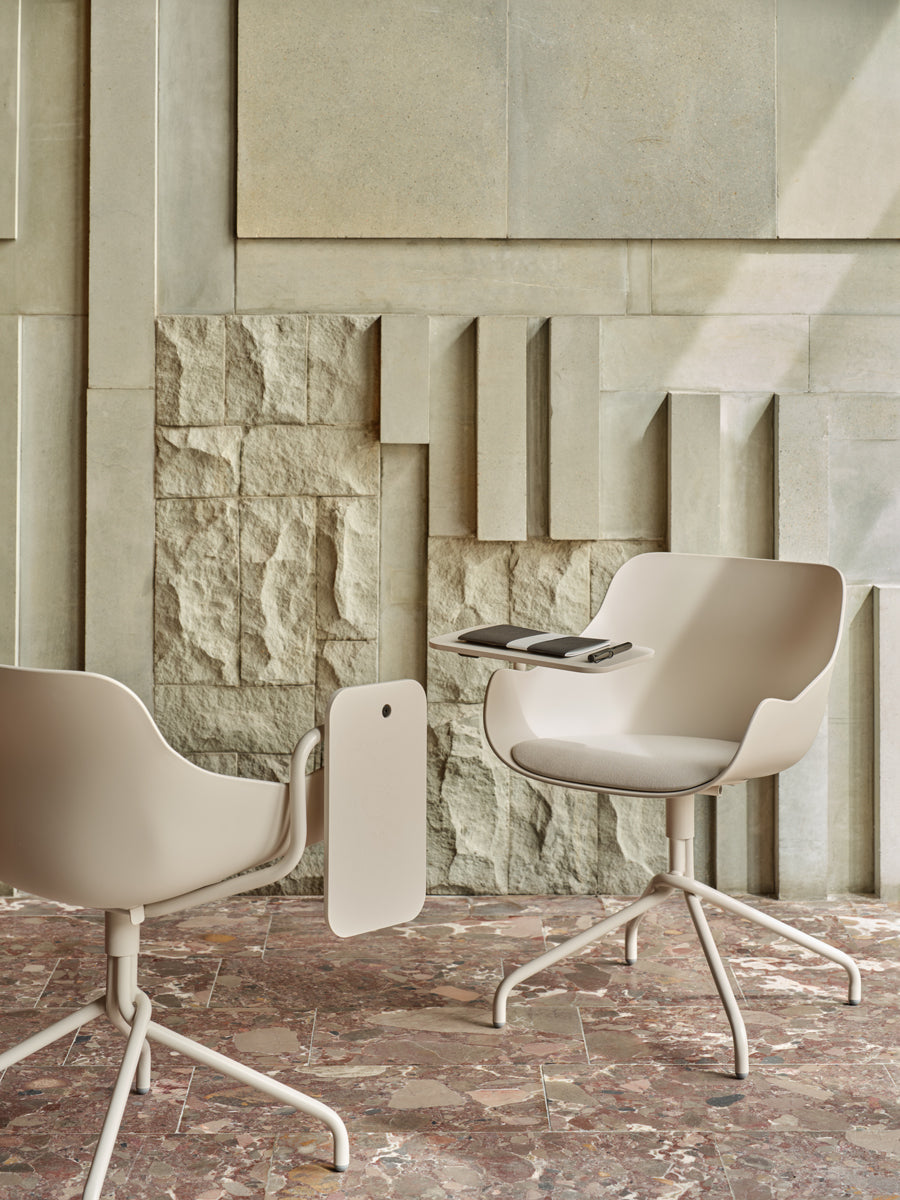 Eleganter Drehstuhl Baltic Remix BL3P19 von Mdd, ideal für stilvolle Büros, vereint Funktionalität mit modernem Design und optimalem Sitzkomfort.