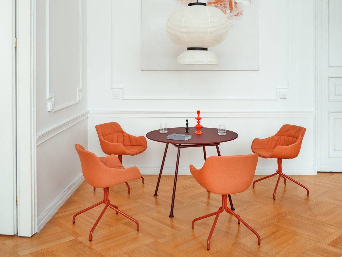 Eleganter Drehstuhl Baltic Soft Duo BL5P19 mit komfortabler Polsterung und stabiler Drehbasis, ideal für moderne Arbeitsumgebungen.