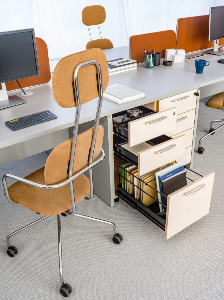 Eleganter Standcontainer KDT064 von Mdd, ideal für Büros, bietet praktischen Stauraum und stilvolle Holzoberflächen für ein modernes Ambiente.