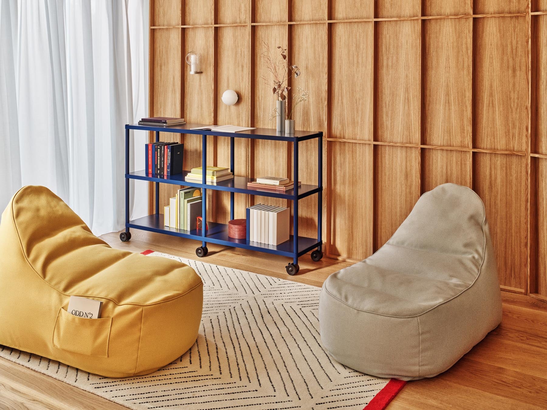 Stylischer Filo FL01 Sitzsack von Mdd in sanftem Hellgrau, perfekt für gemütliche Momente und modernes Wohndesign.