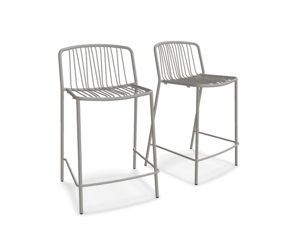 Zwei moderne Mdd Bris BRS03 Outdoor-Barhocker mit schlankem Gestell und bequemer Sitzfläche für Terrasse oder Gartenbar