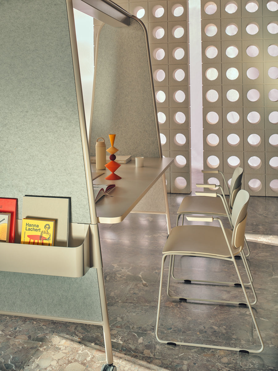 Moderner Lena LEK03P Stuhl von Mdd, perfekt für stilvolle Innenräume, bietet eine harmonische Kombination aus Design und Bequemlichkeit.