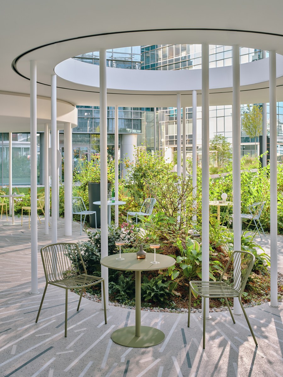 Bolt OSTK77 - Cafeteriatisch in Gelb präsentiert im Onlineshop von KAQTU Design AG. Gartentisch ist von Mdd