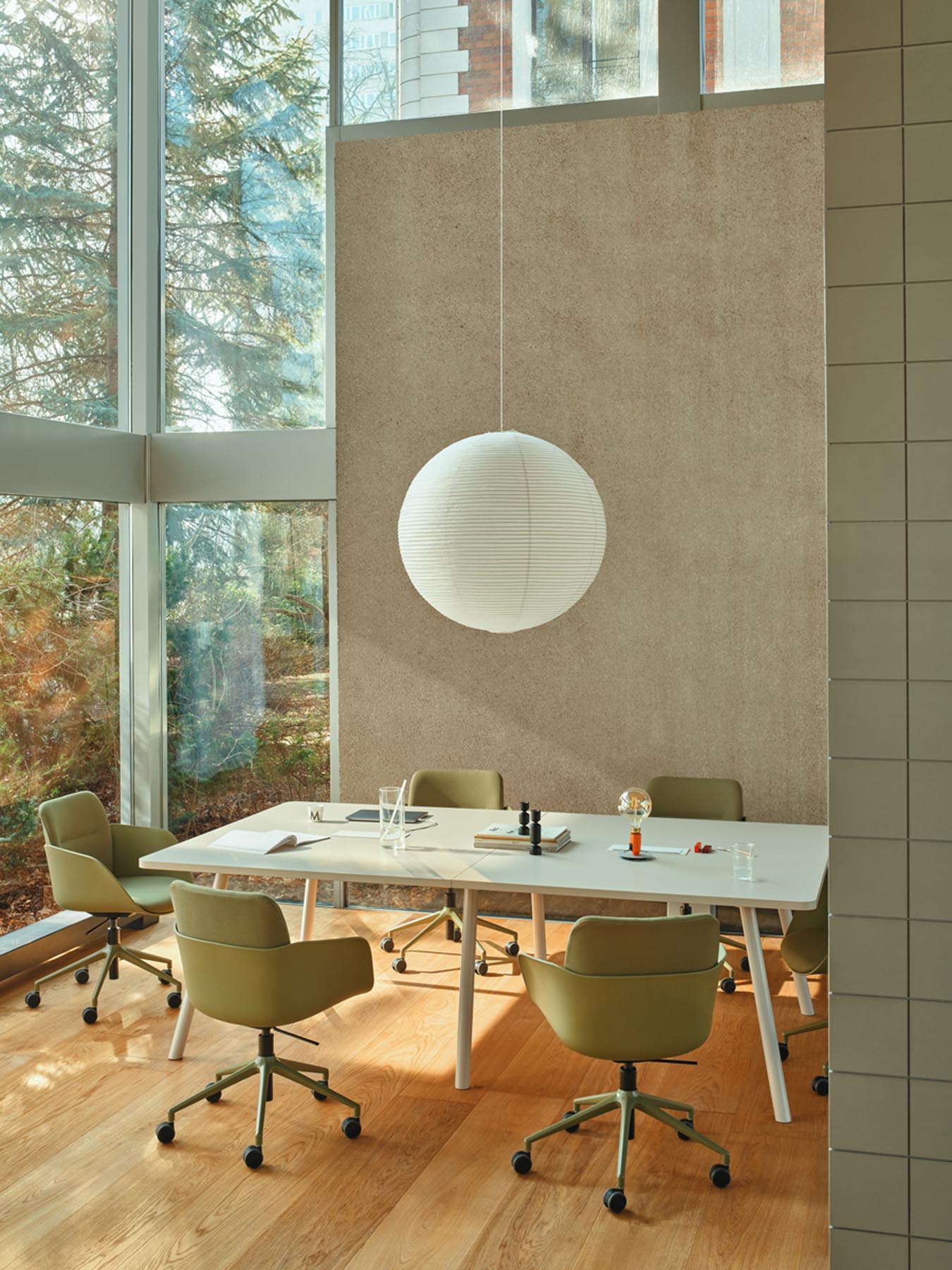 Eleganter Esstisch Echo ETF1036R von Mdd, mit hochwertiger Holzoberfläche, perfekt für gemütliche Mahlzeiten und stilvolle Einrichtung.