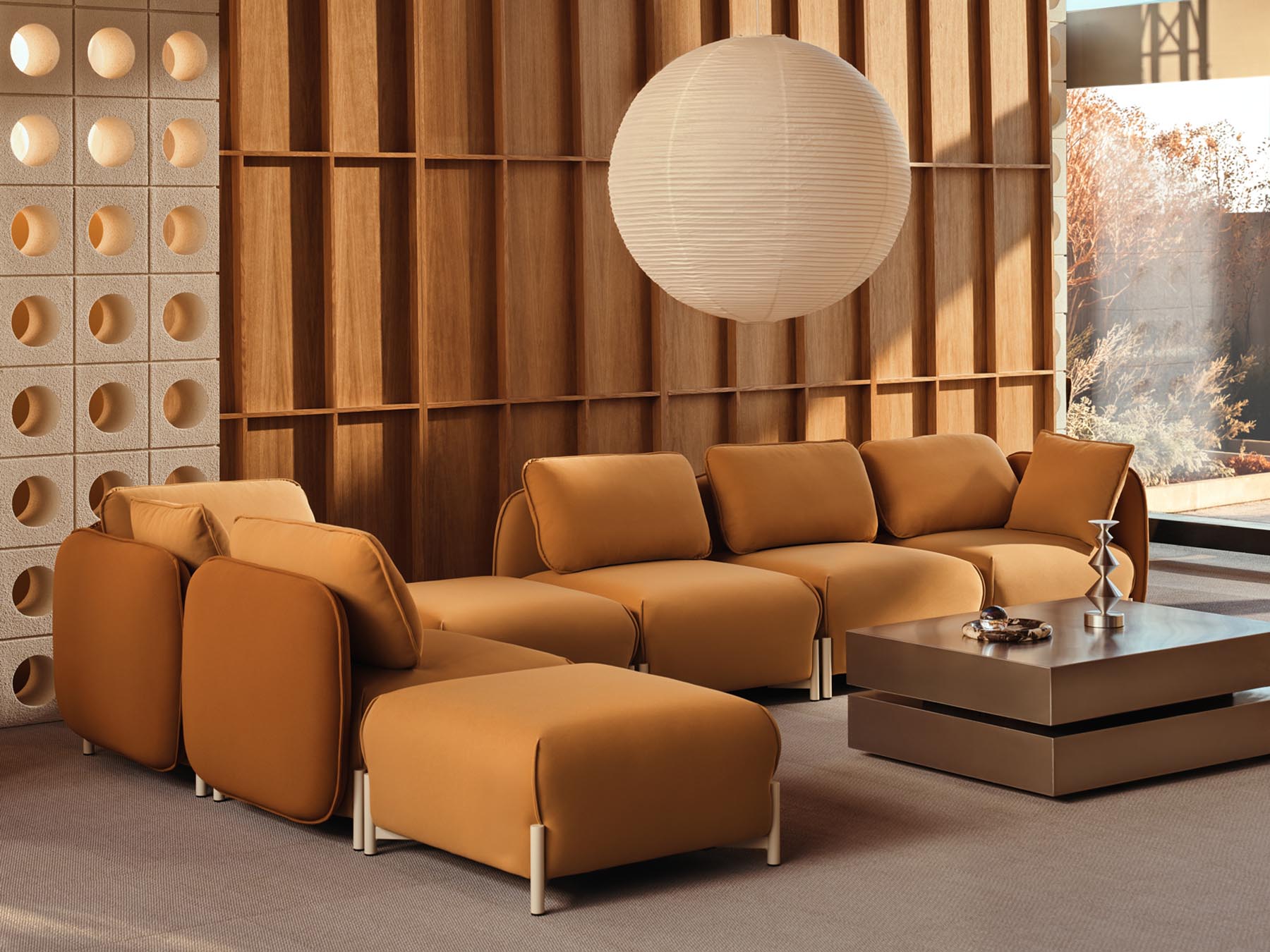 Modernes modulares Sofa Linka LKS04L von MDD in zeitlosem Grau, perfekt für gemütliche und stilvolle Wohnambiente.