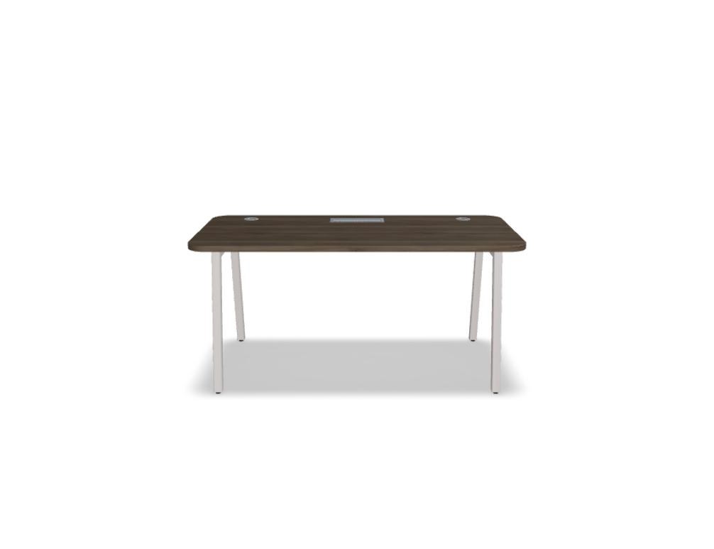 Schreibtisch Ogi M von Mdd mit Tischplatte in Honigeiche und schwarzem Metallgestell im 40x40 mm Profil, schräge Beine.