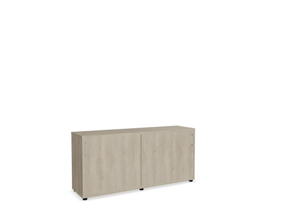 Schiebetürenschrank mit Front in Eiche Natur, Korpus und Bodenplatte in Weiss Pastell, aus Melaminplatten mit ABS-Umleimer gefertigt.