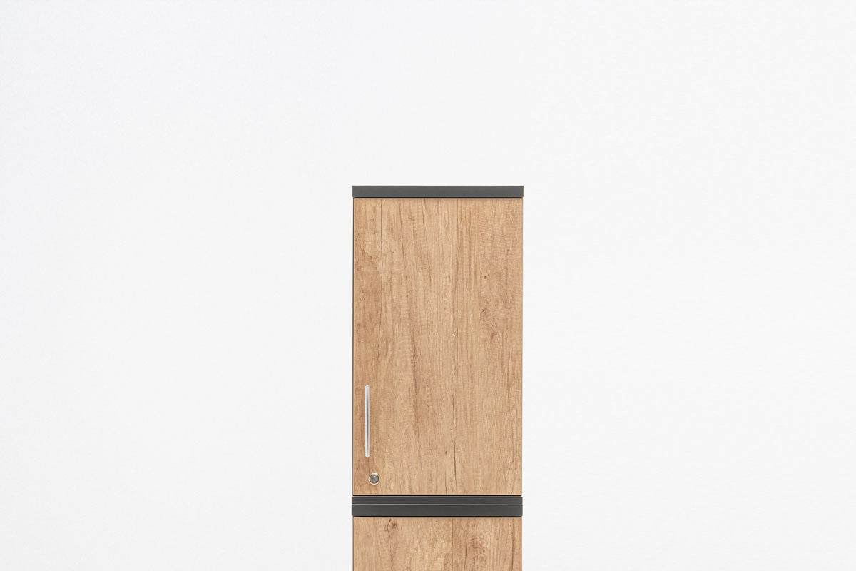Aufsatzschrank Basic von Mdd in Dunkle Walnuss, Melaminplatte mit ABS-Umleimer, Flügeltür mit Aluminiumgriff, für Büroschränke geeignet.