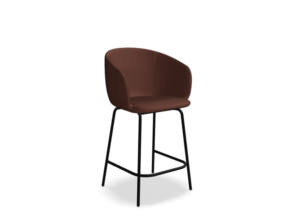 Grace GRP7 Barhocker von MDD: moderner, gepolsterter Hocker mit matt-schwarzem Metallgestell, runder Sitz in graubraunem Stoff, schlanke Silhouette, komfortable Armhaltung, ideal für Kücheninseln und Bars.