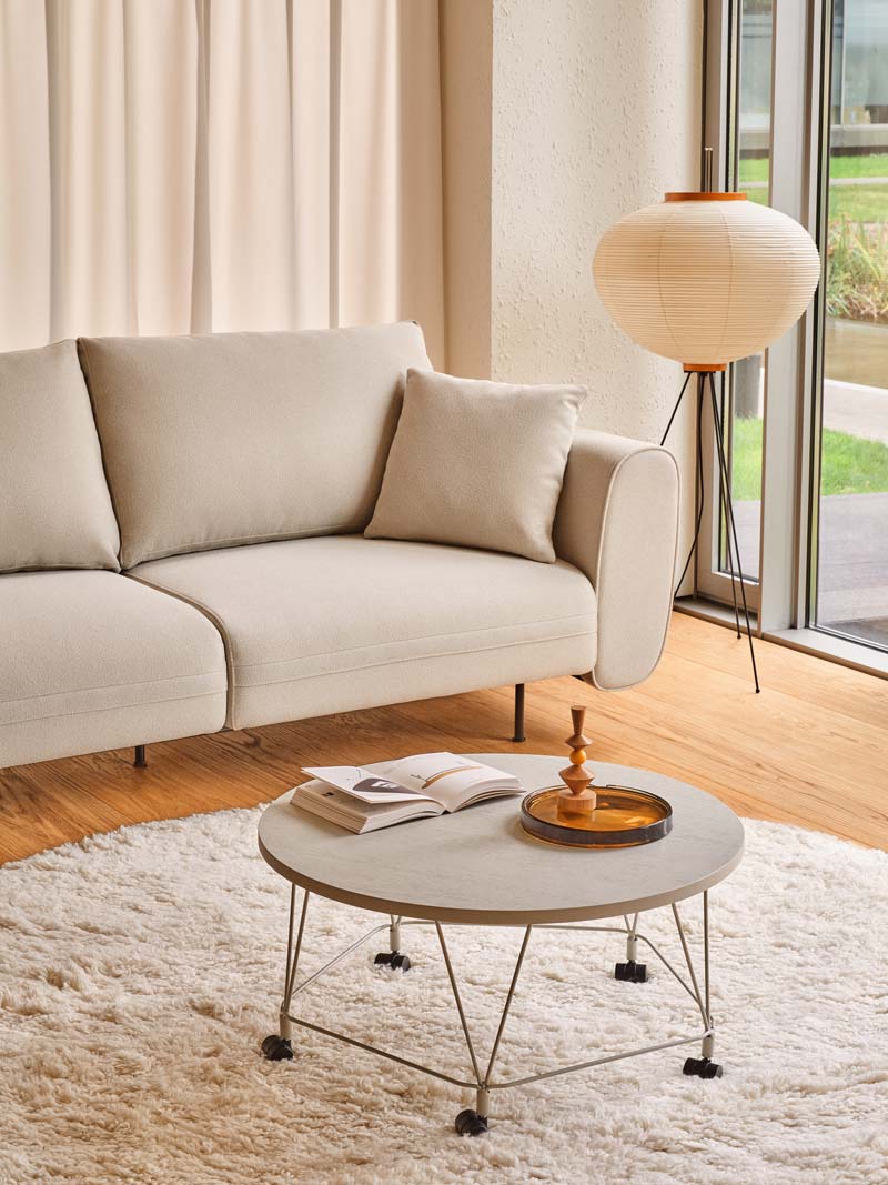Elegantes 2er Sofa Lotus LTS2DL von Mdd, ideal für kreative Raumgestaltungen und komfortable Entspannung in jedem Zuhause.