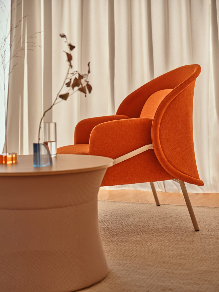 Eleganter Mesh MF1D Sessel von Mdd, perfekt für moderne Arbeitsumgebungen, vereint Funktionalität und ästhetisches Design.