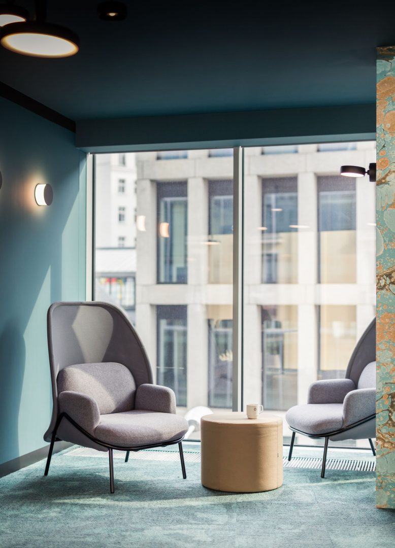 Stylischer Mesh MF1D Sessel von Mdd, ideal für Büros und Home-Office, bietet Komfort und Unterstützung für lange Arbeitsstunden.