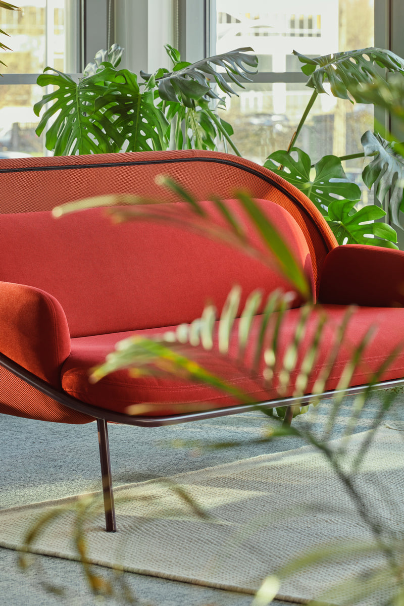 Elegantes Hochlehner-Sofa Mesh MS1S von Mdd, ideal für stilvolle Büros, vereint Komfort und modernes Design in einem ansprechenden Möbelstück.