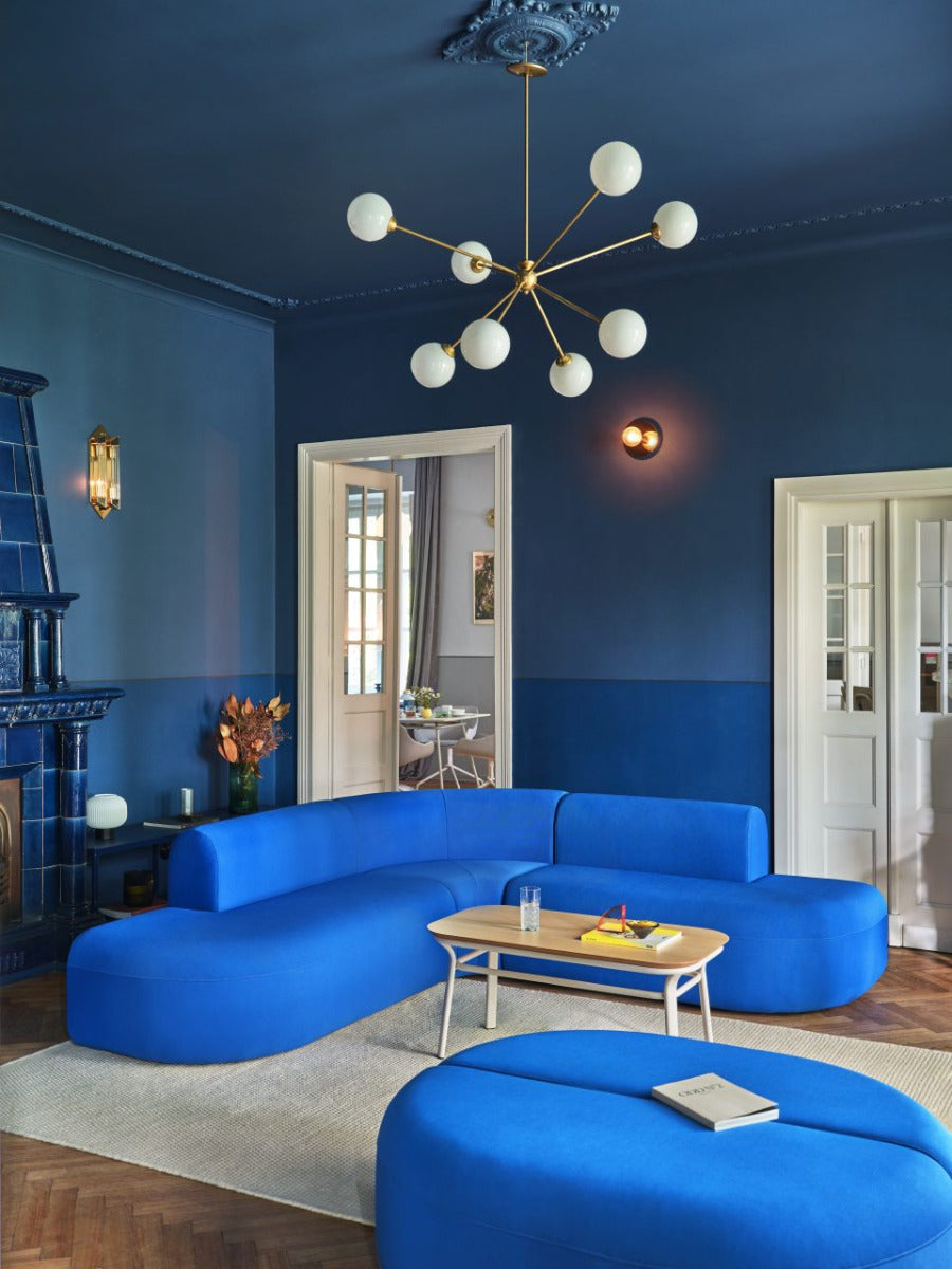 Elegantes 5er-Sofa Artiko AT15 von Mdd, ideal für entspannte Stunden, vereint modernes Design mit hervorragender Bequemlichkeit.