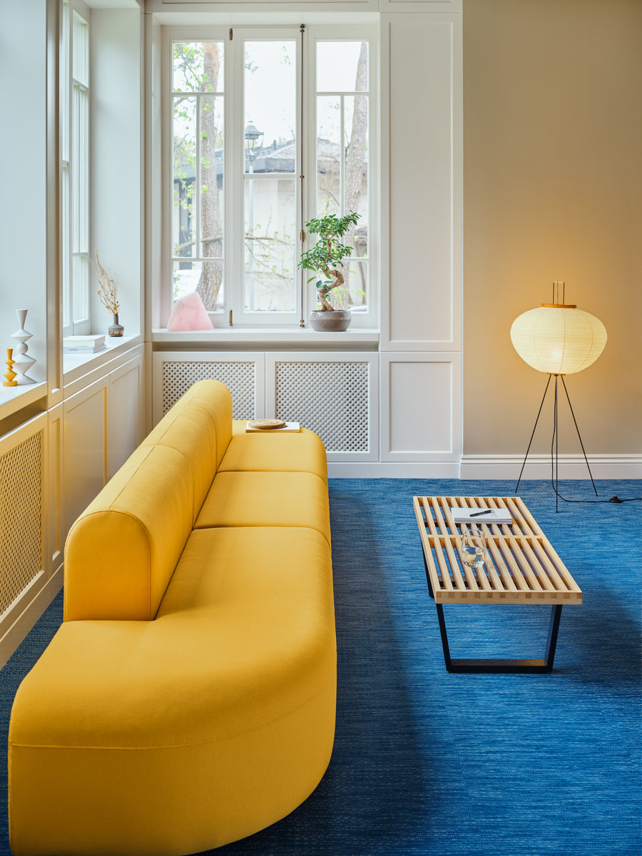 Elegantes 5-Sitzer-Sofa Artiko AT15 von Mdd, ideal für moderne Wohnräume, vereint Komfort und ansprechendes Design.