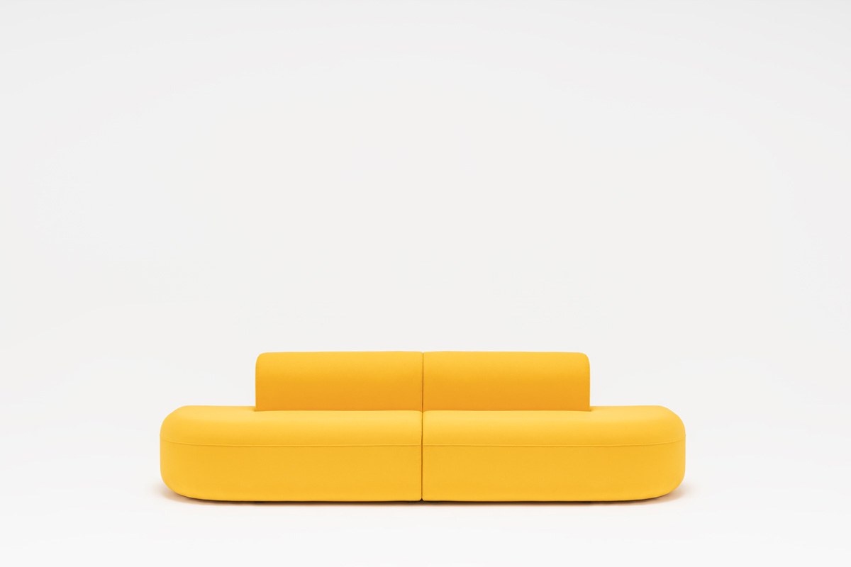 Modulares Sofa Artiko von Mdd in Hellgrau mit gepolsterter Sitz- und Rückenfläche, Metallgestell und abgerundeten Formen.