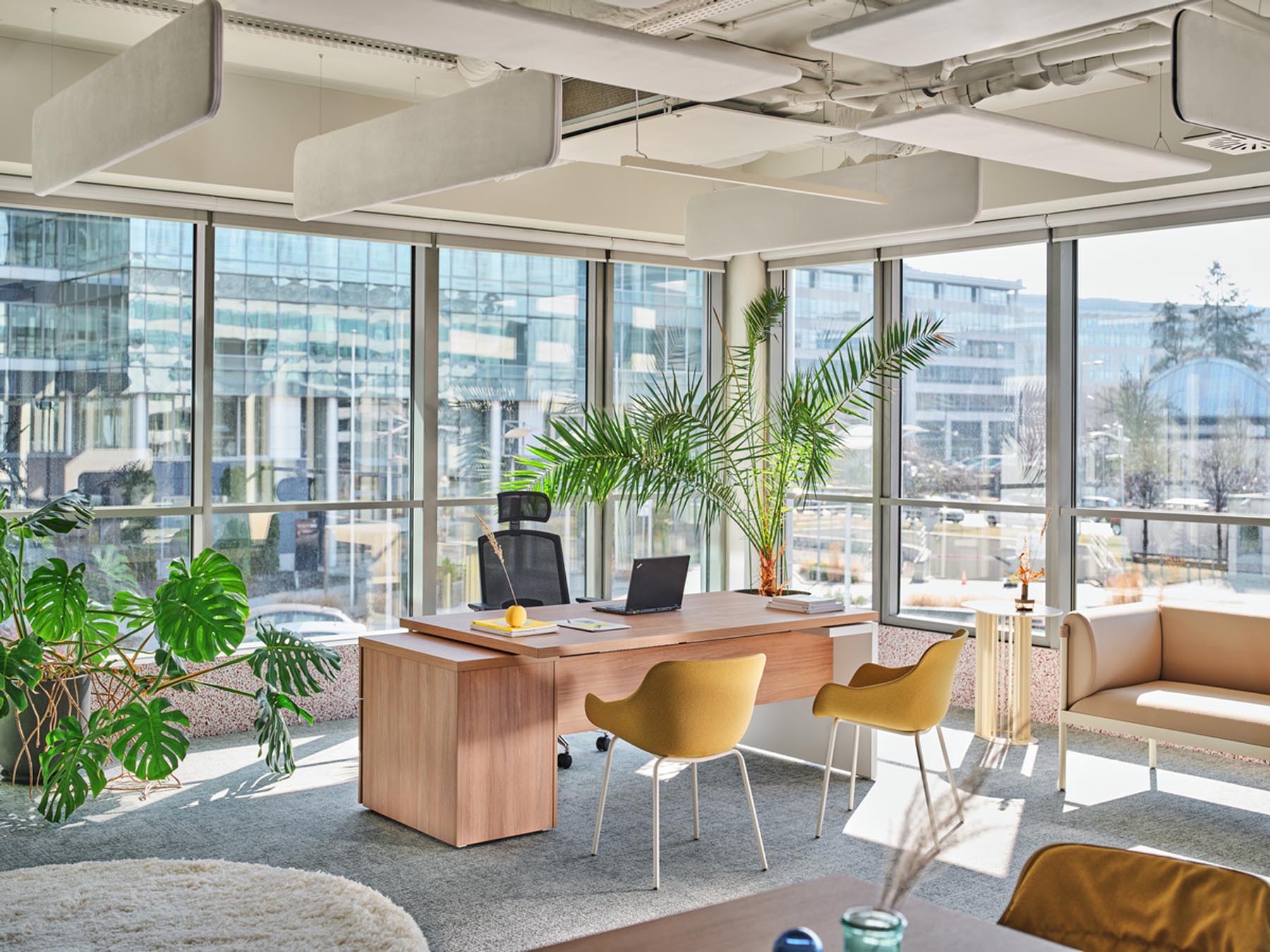 Moderner Mito MIT2P Chefschreibtisch von MDD: Hochwertige Materialien und durchdachte Ergonomie für ein inspirierendes Arbeitsumfeld.
