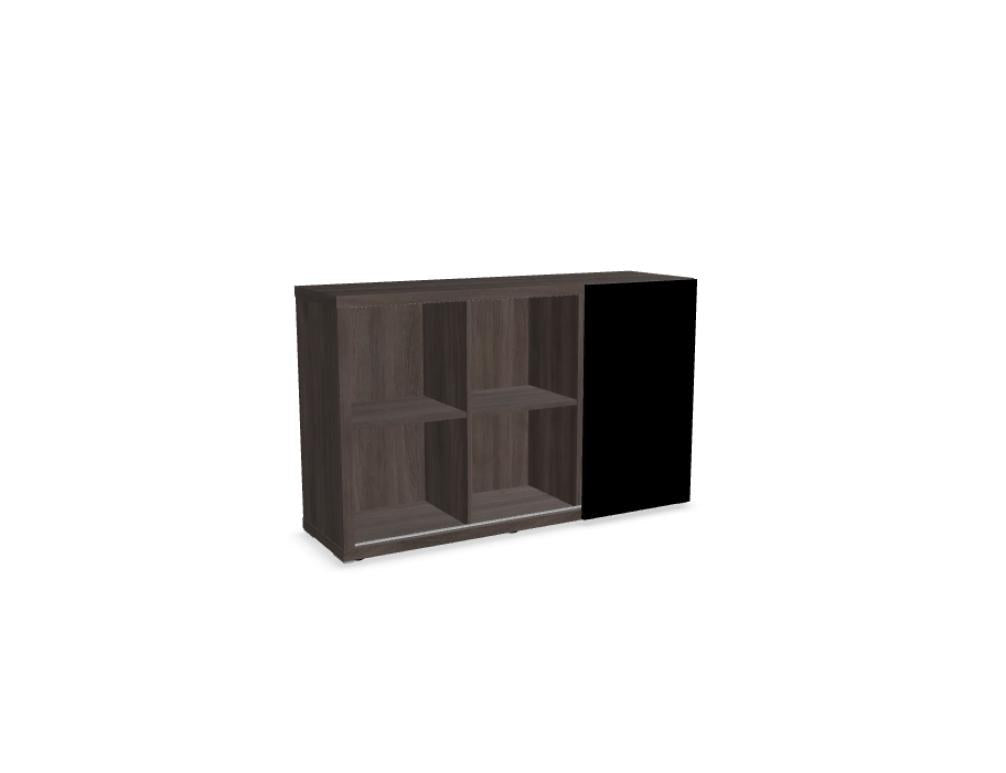 Mito Chefzimmerschrank von Mdd in Bernsteineiche mit schwarzem Ansatztisch, Schiebetür, Schublade und Plattenfachböden aus Melamin.
